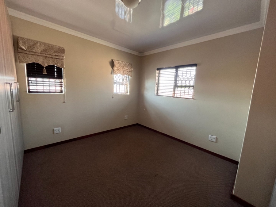 3 Bedroom Property for Sale in Baillie Park North West